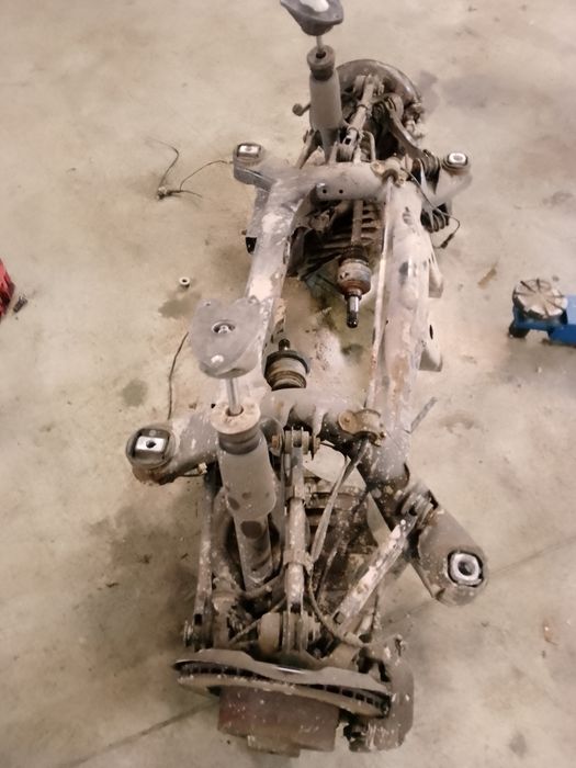 punte spate bmw 320 f30 2.0 motorina 2013