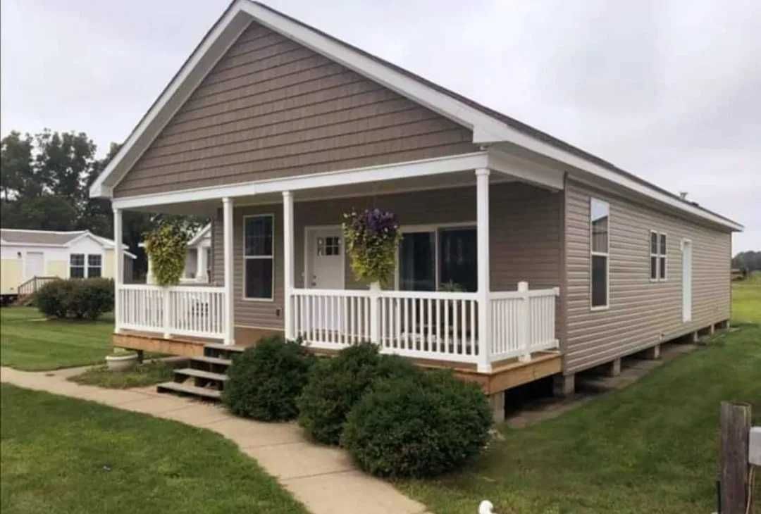 Constructii metalice, case, containere si cabane tip A la cheie