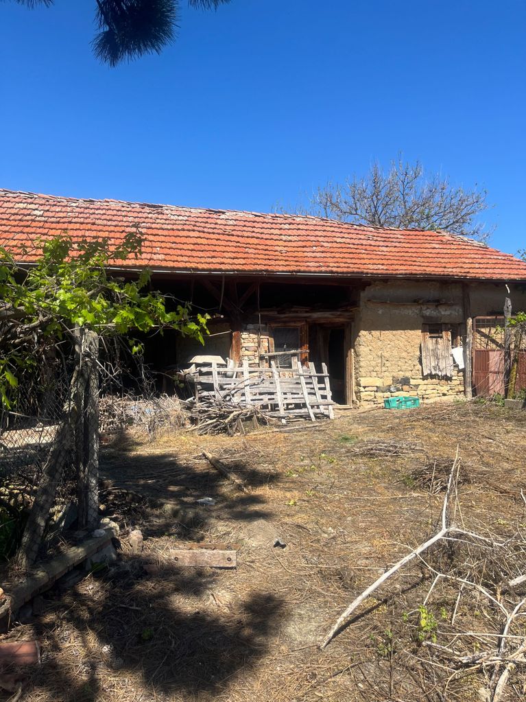Продава се Къща в Павликени - 1000 кв.м за 16 €/кв.м - Снимка #19