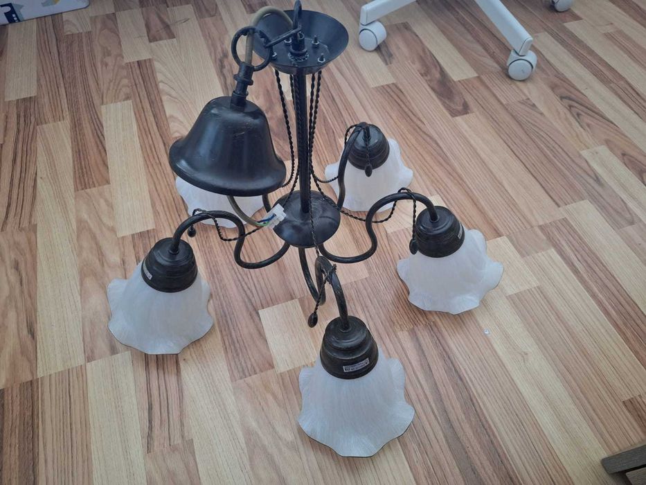 Lustra cu 5 brate