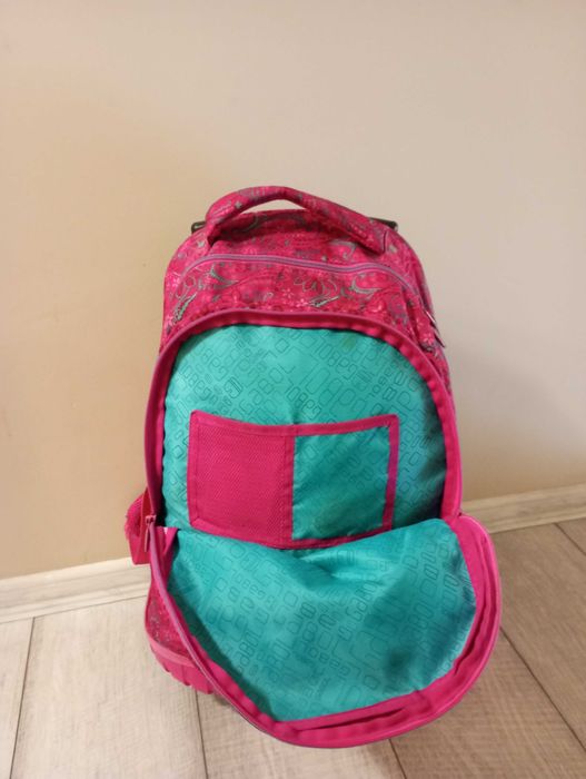 Ученическа раница с колелца