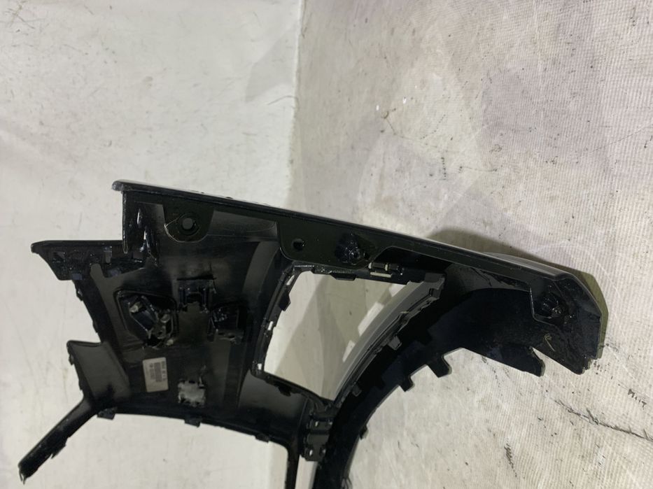 Bara fata Audi A3, Hatchback, 2016, 2017, 2018, 2019, cod origine OE 8V3807437AF, cu gauri pentru spalatori faruri si senzori de parcare (4).