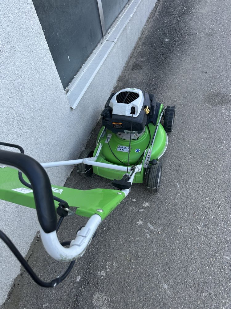 Masina de tuns iarba viking autopropulsanta