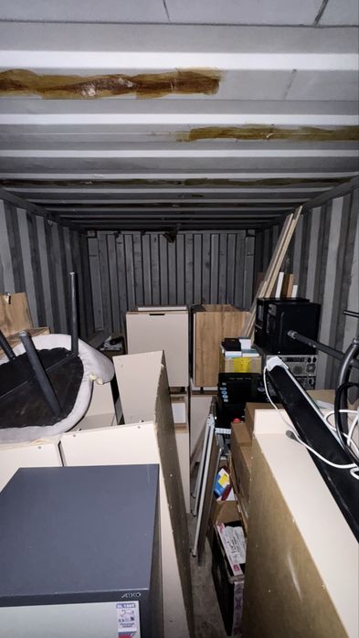 Столы шкафы.