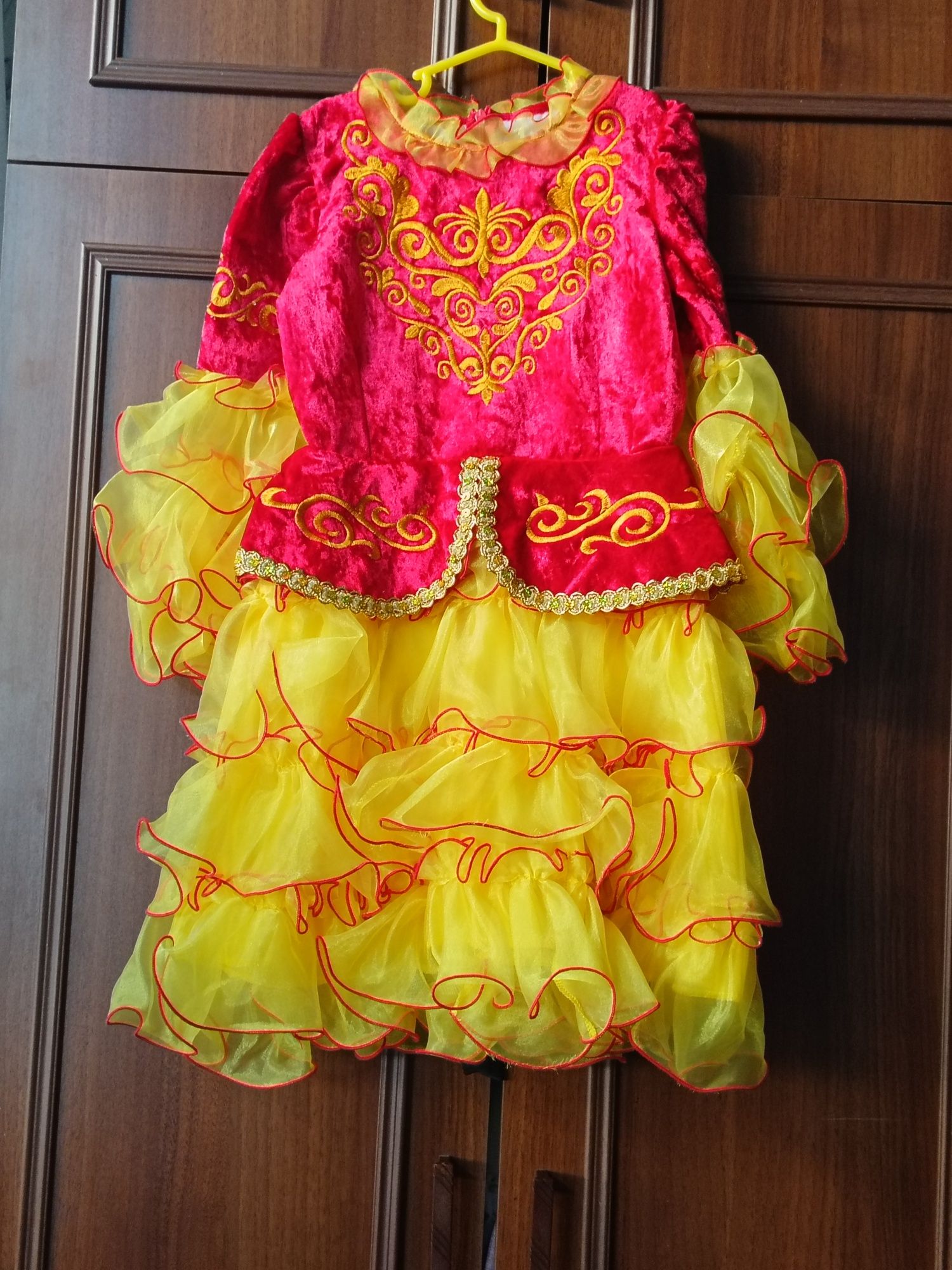 Казахский национальный костюм.
