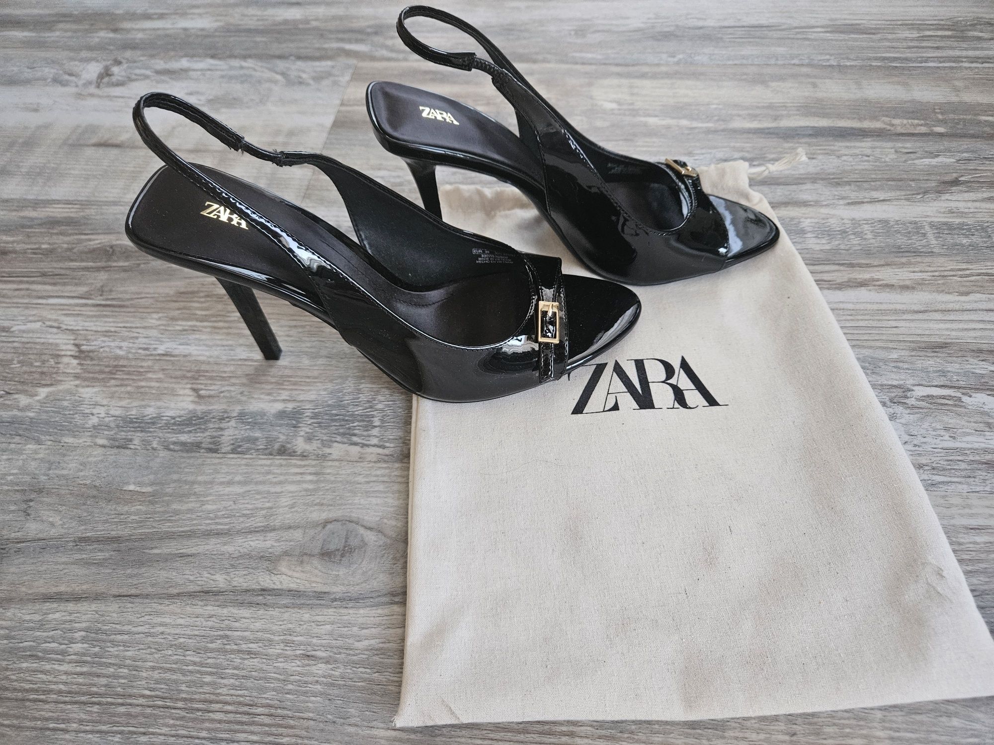 Сандали на ток Zara