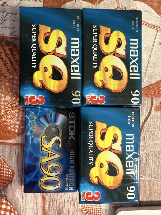 10 casete audio chrome sigilate Maxell / TDK