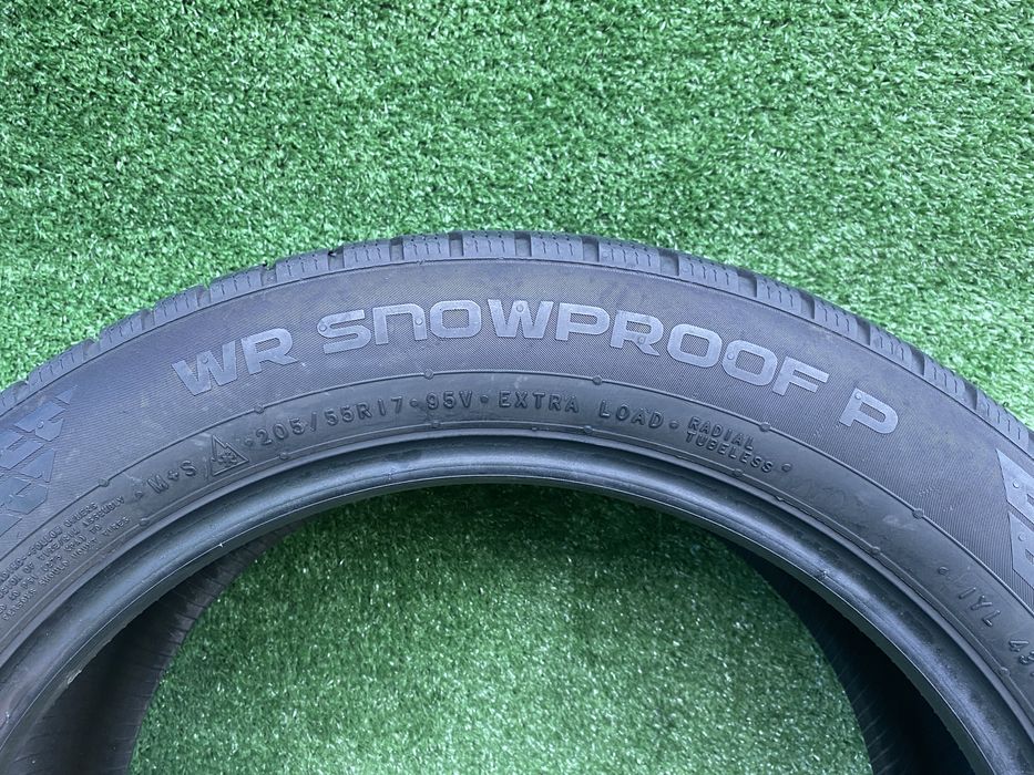 Set 4 anvelope iarna Nokian WR Snowproof 205 55 17 99V Dot3521 6,1mm