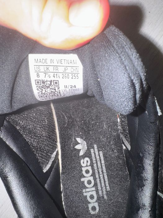 Adidas обувки 41.5 без следи от употреба