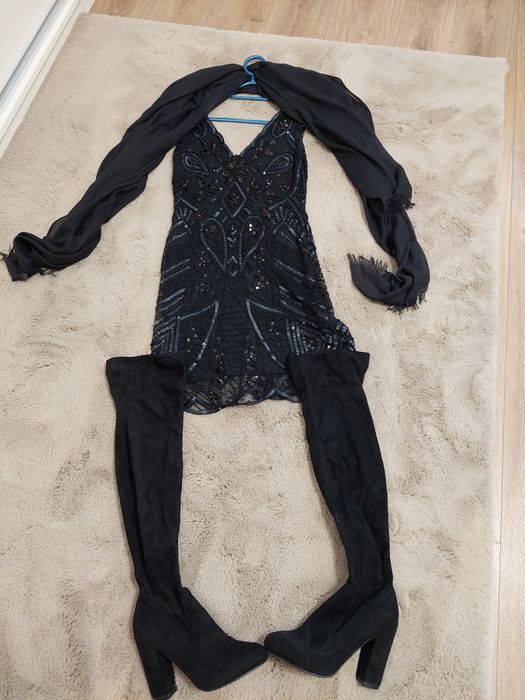 Черна парти рокля  с пайети