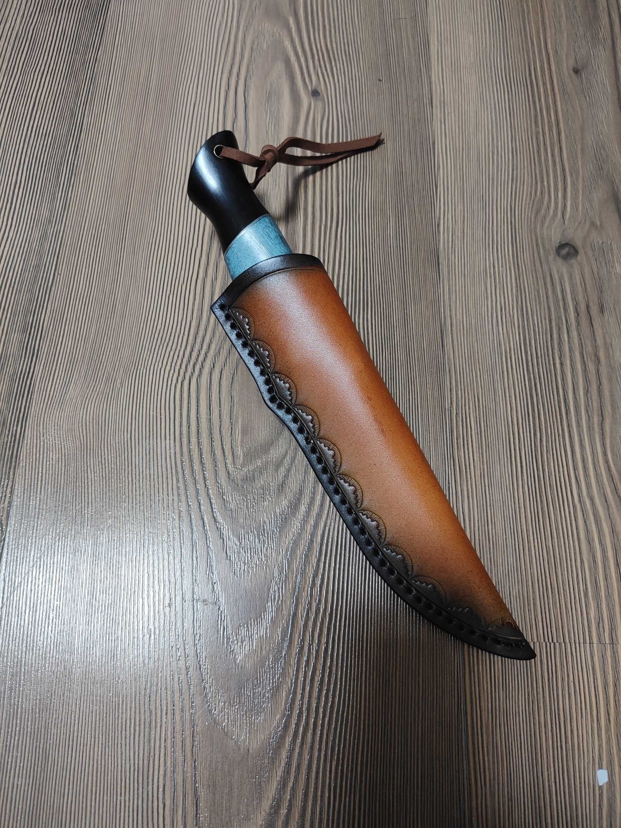 Cutit asiatic tactic Samura, teaca piele bovina