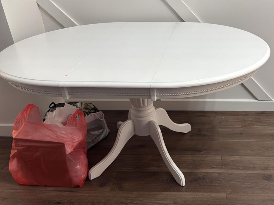 Стол обеденный Белый