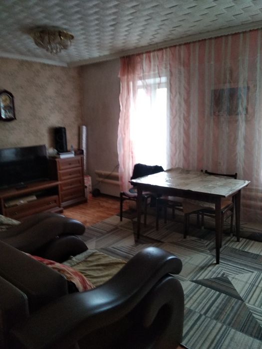 Продаю дом в городе Сарани по улице Победы район Обелиска