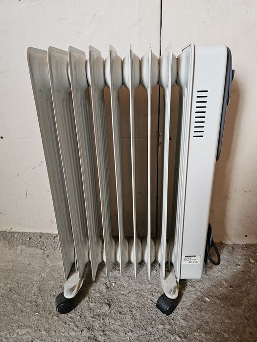 Radiator HEINNER ulei 2000 W