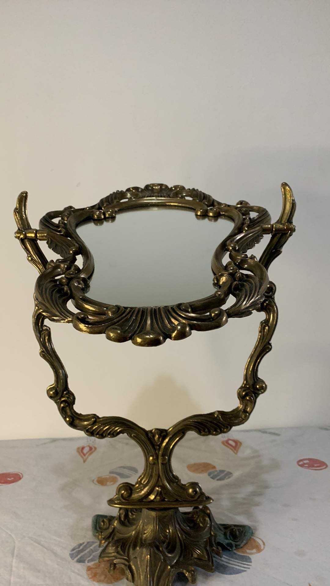 Oglinda vintage din bronz