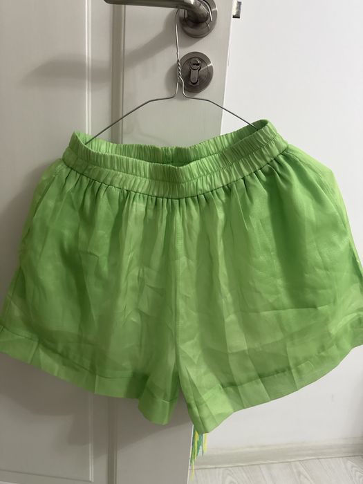 Camasa si pantaloni compleu noi model deosebit masura M