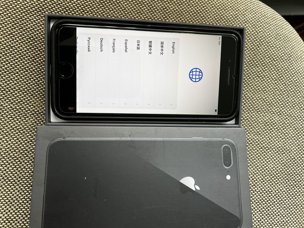 Придавам Iphone 8 plus 64Gb
