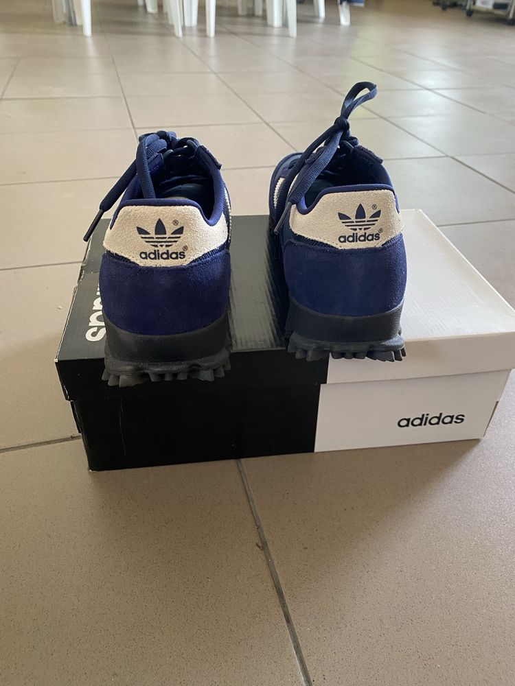 Маратонки Adidas