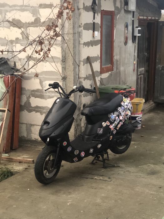 Scuter jinlun usor negociabil