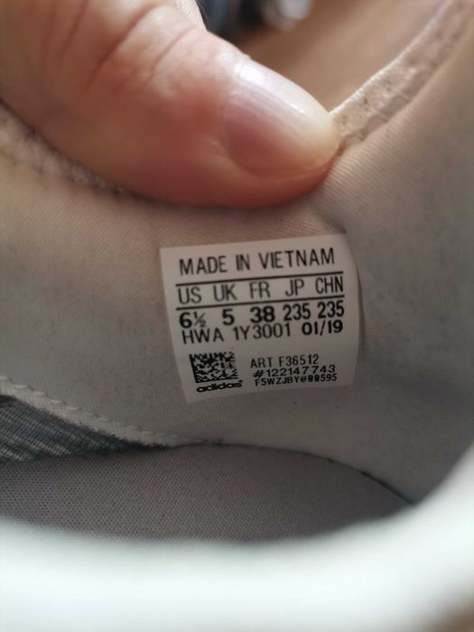 Маратонки adidas