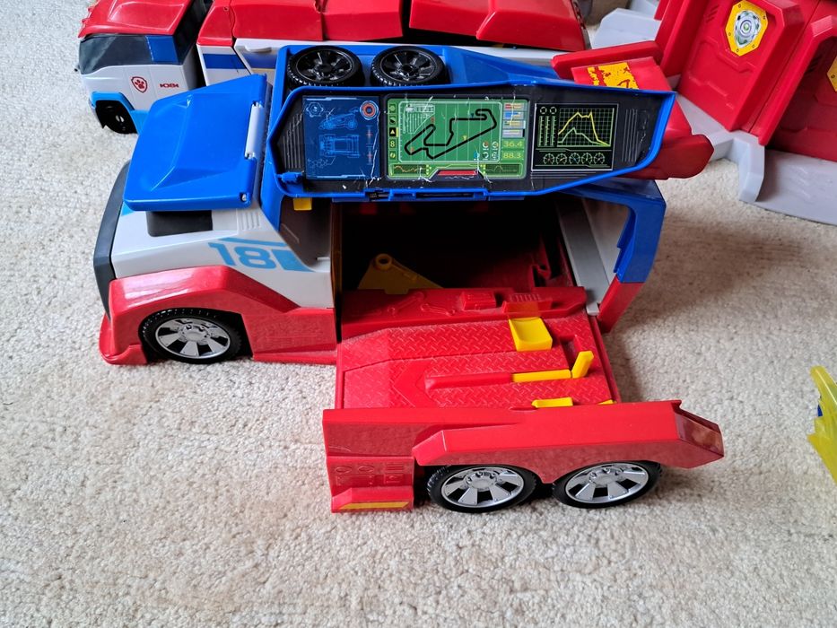 Set Patrula Catelusilor cu turn ,camioane , avion