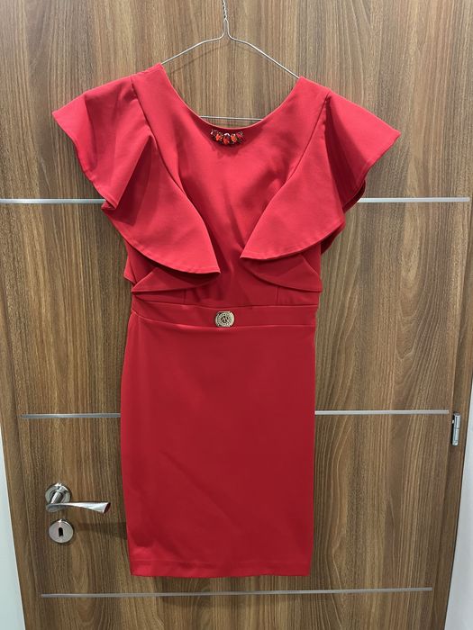 Елегантна рокля за различен повод