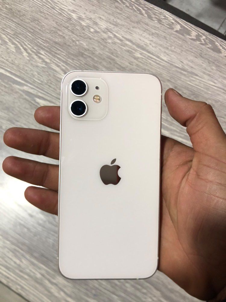 Sotiladi Iphone 12 oq