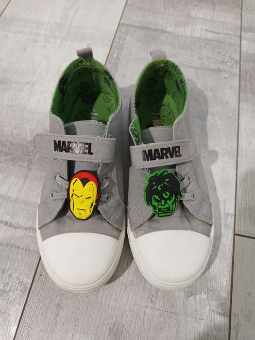 Гуменки за момче Avengers