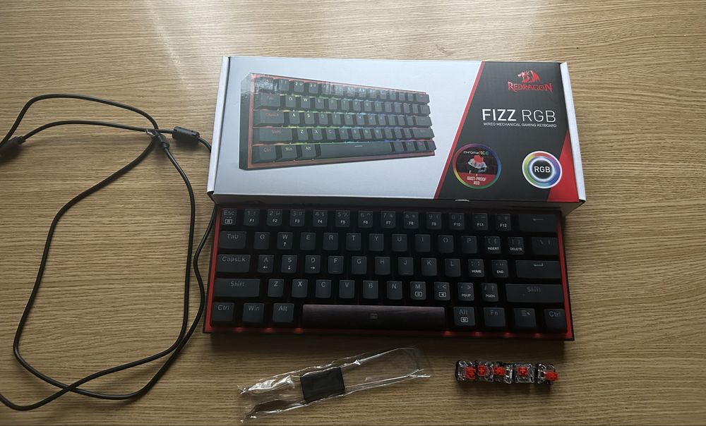 Tastatură mecanică Redragon tkl k617 rgb - accept doar plata ramburs !