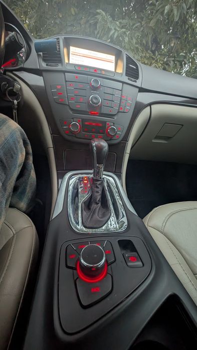 Opel Insignia Piele, Automata