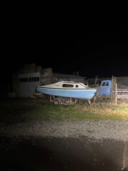 Ветроходна лодка