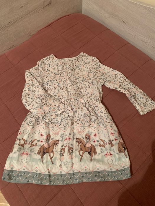 Рокля   H&M  с дълъг ръкав