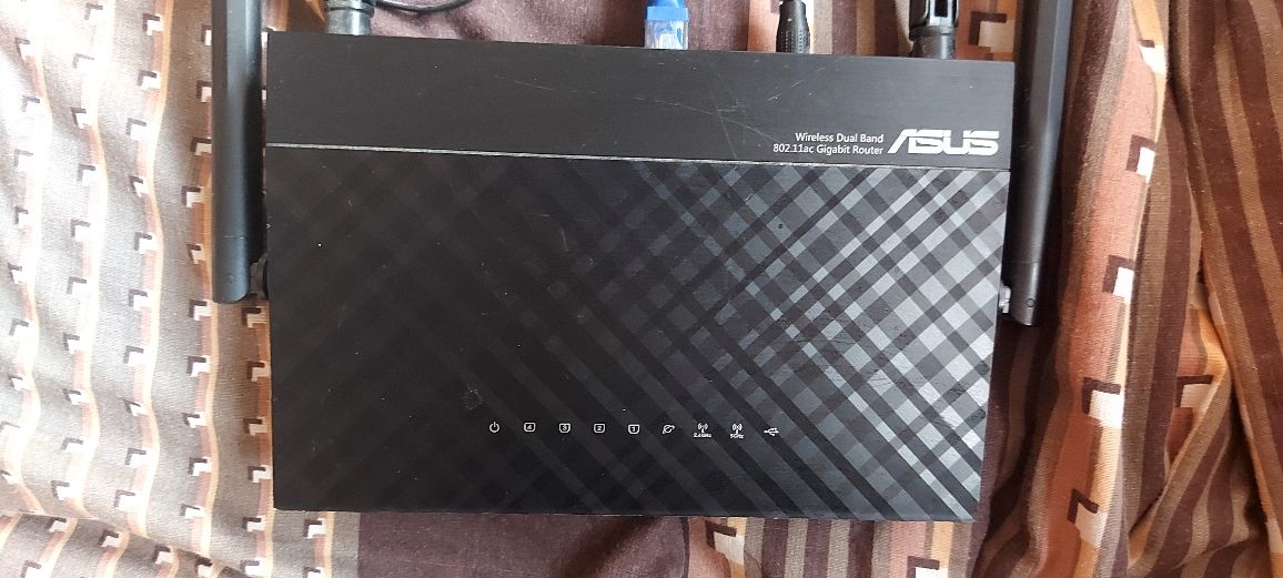 Рутер Asus RT-AC1300G Plus, 2.4GHz/ 5GHz