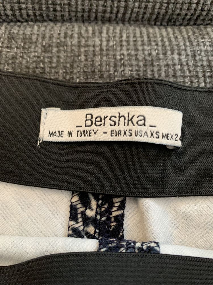 Fusta Reserved 34/ Bershka XS / H&M 34