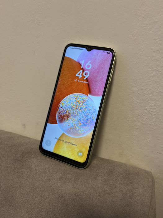 Продавам Samsung A14