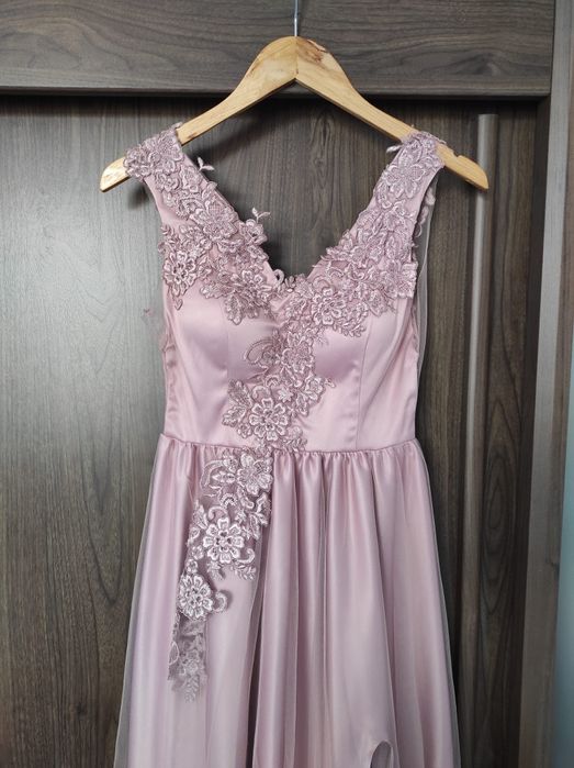 Rochie de ocazie cu cupe