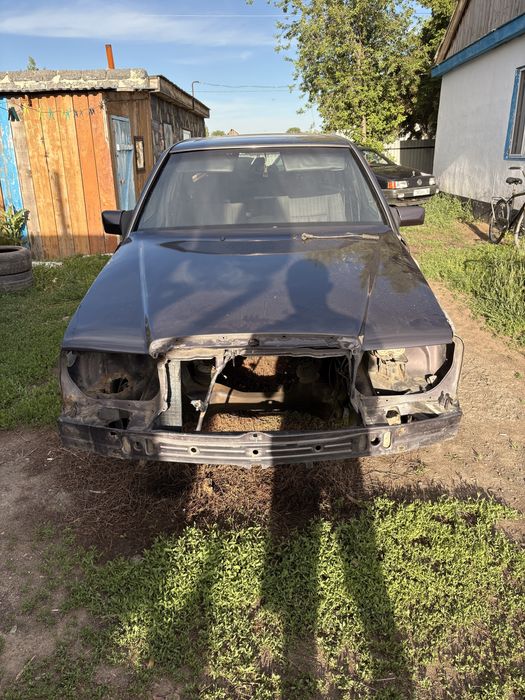 Мерседес 124 по запчастям