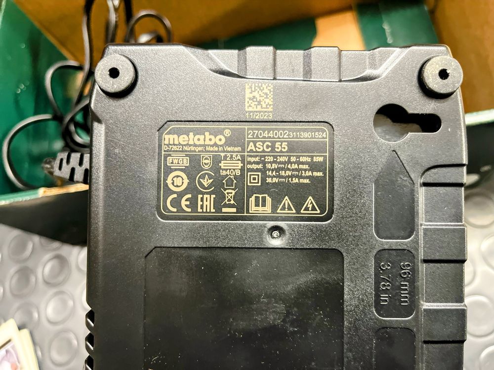Metabo комплект батерии и зарядно