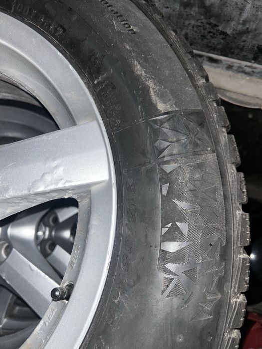 Зимни гуми с алуминиеви джанти 215/65R 16