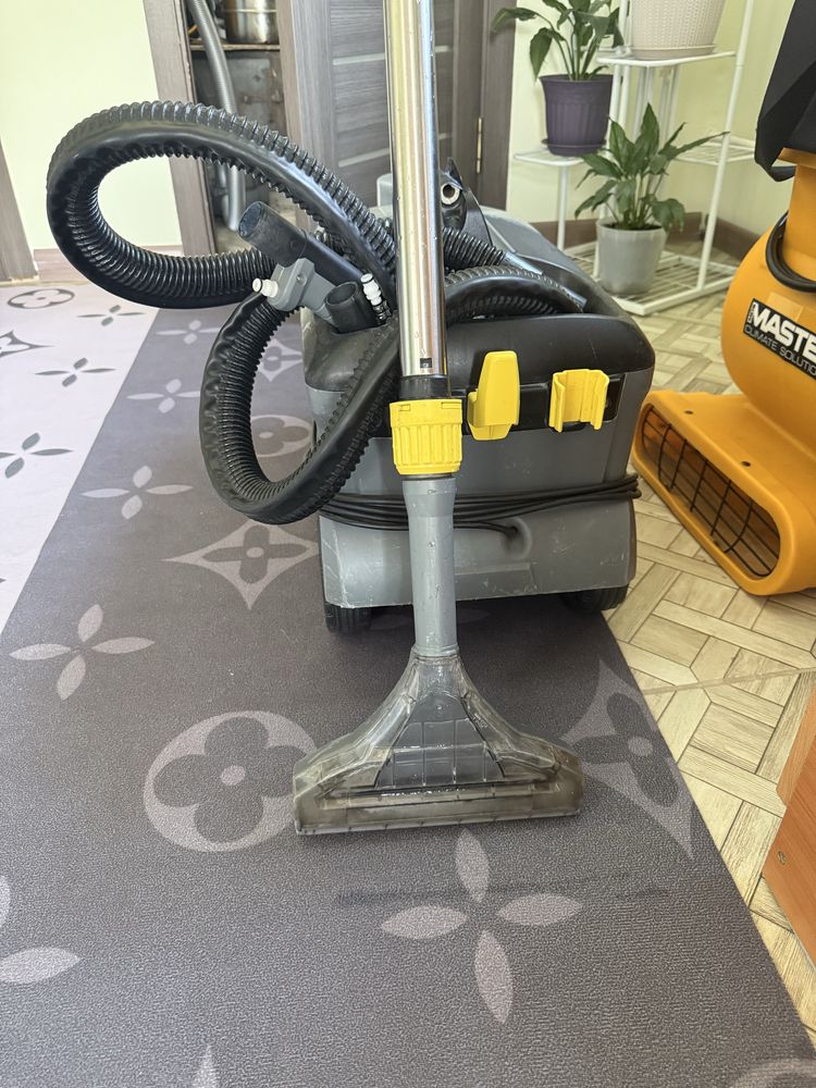 Karcher Puzzi 10/1
