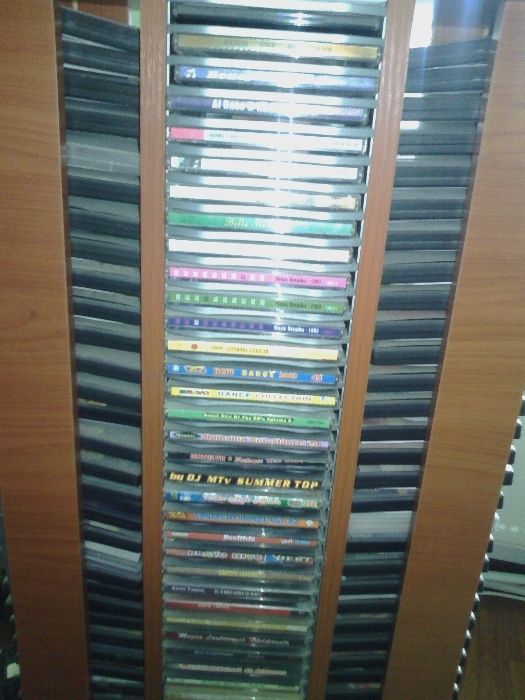 Vand colectie personala de dvd si cd
