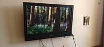 Panasonic Viera TX-P37X20B 37in със стойка за стена