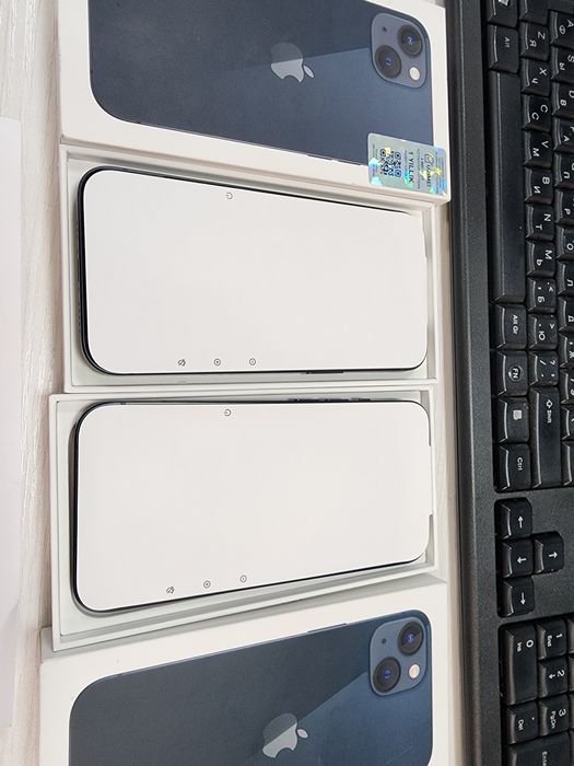 iPhone 13 America новый, куплен  сентябре 2025 года, использовался ред