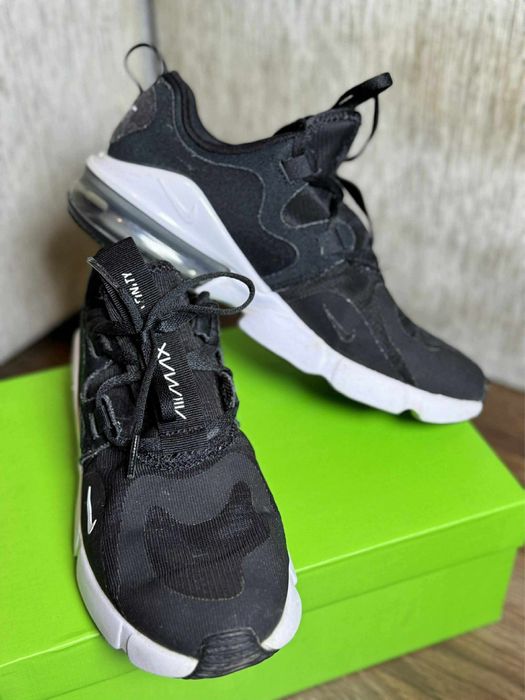 Nike Сникърси Air Max Infinity
