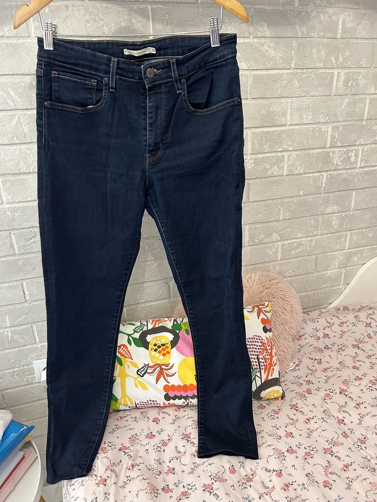 Разпродажба на дънки Pause jeans,Zara,Sinsay и др.