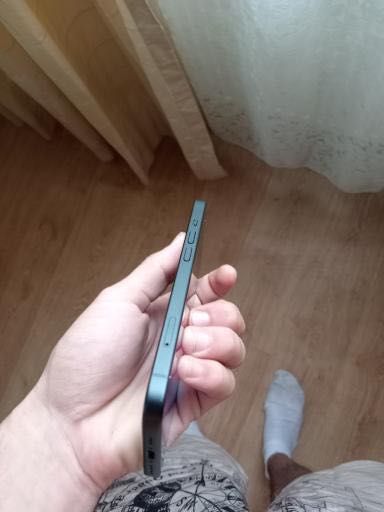 iPhone 15 128 G 100% Baterie