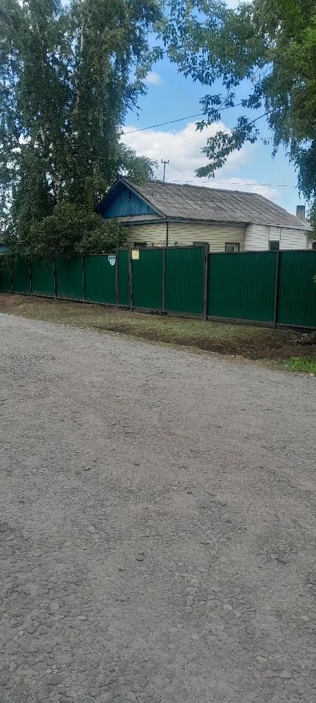Продам отдельно стоящий дом,в отличном месте,в рабочем.