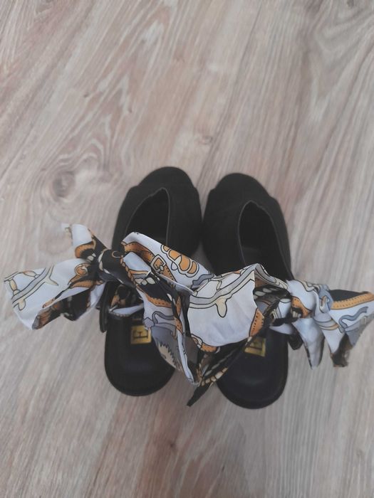 Продавам дамски обувки