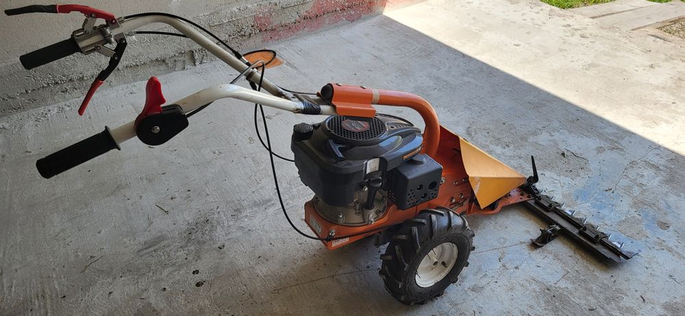 Motocositoare/Cositoare cu lamă Ruris 777k