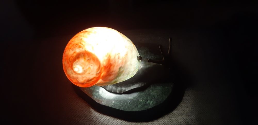 Lampa bronz pe marmura vintage